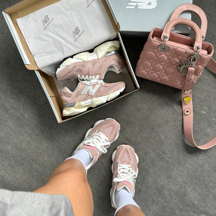 Tênis New Balance 9060 Rosa Claro Feminino