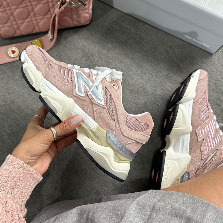 Tênis New Balance 9060 Rosa Claro Feminino
