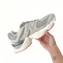 Tênis New Balance 9060 Cinza Feminino