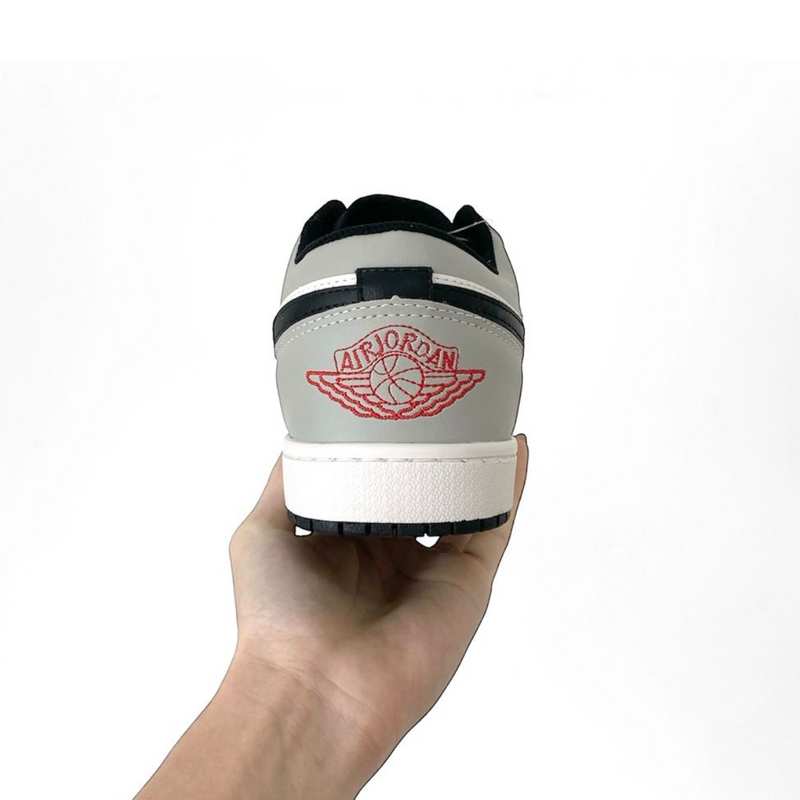 Tênis Nike Air Jordan Low Cinza/Branco