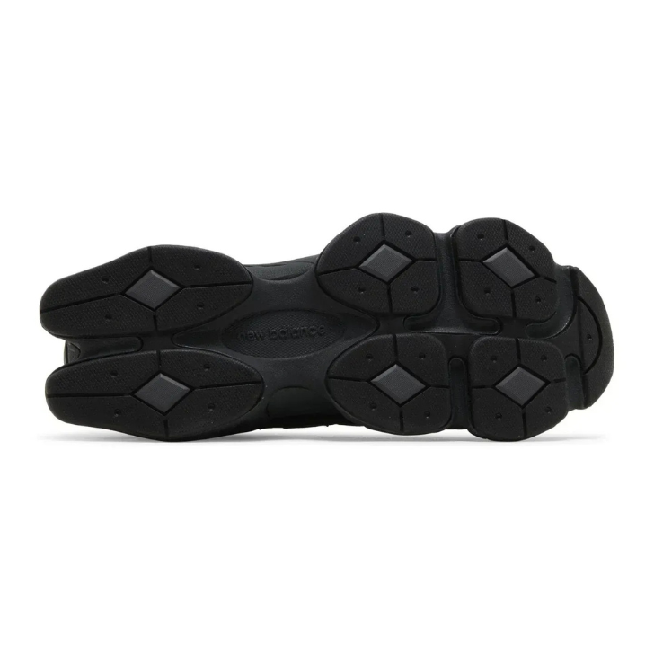 Tênis New Balance 9060 Triple Black Leather Masculino