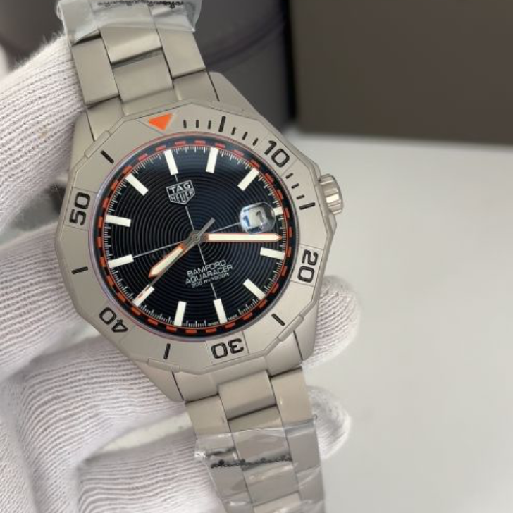 Relógio TAG Heuer Aquaracer Date x Bamford
